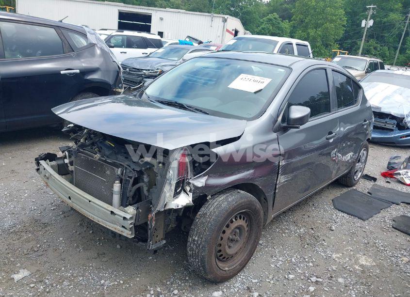 Photo 2 of 2019 Nissan Versa 1.6 S+ (VIN 3N1CN7AP7KL826775)