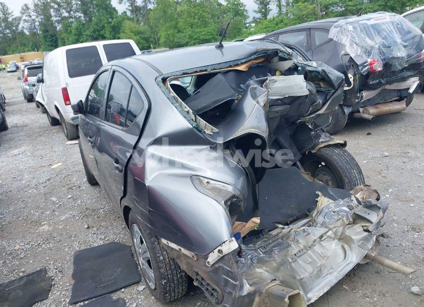 Photo 3 of 2019 Nissan Versa 1.6 S+ (VIN 3N1CN7AP7KL826775)