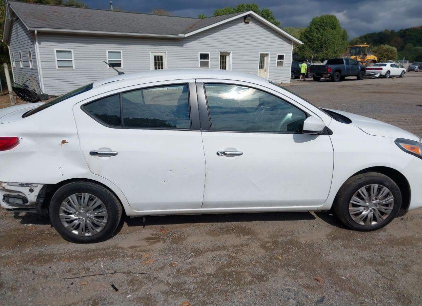 Photo 14 of 2019 Nissan Versa 1.6 SV (VIN 3N1CN7AP7KL832639)