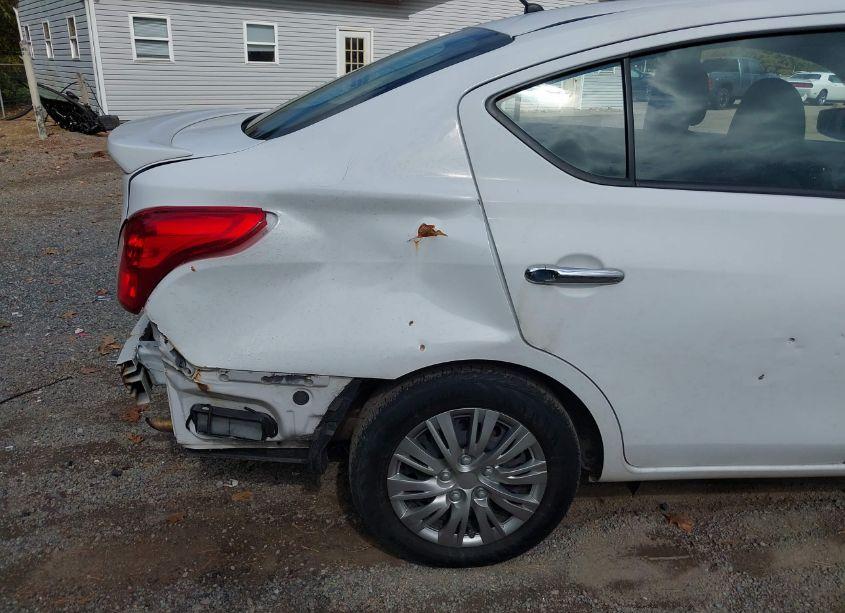 Photo 18 of 2019 Nissan Versa 1.6 SV (VIN 3N1CN7AP7KL832639)