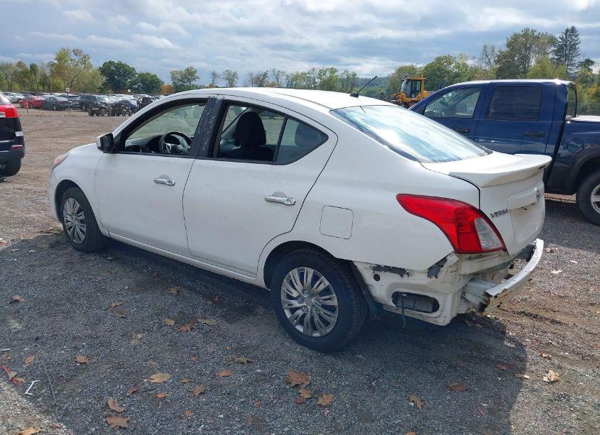 Photo 3 of 2019 Nissan Versa 1.6 SV (VIN 3N1CN7AP7KL832639)
