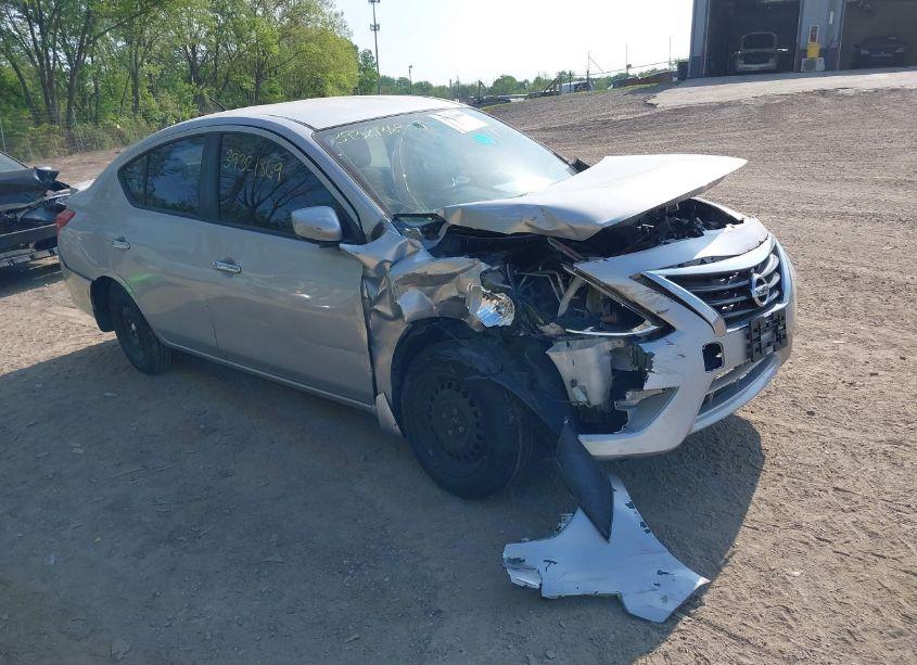 2019 Nissan Versa 1.6 SV (VIN 3N1CN7AP7KL838702) main photo