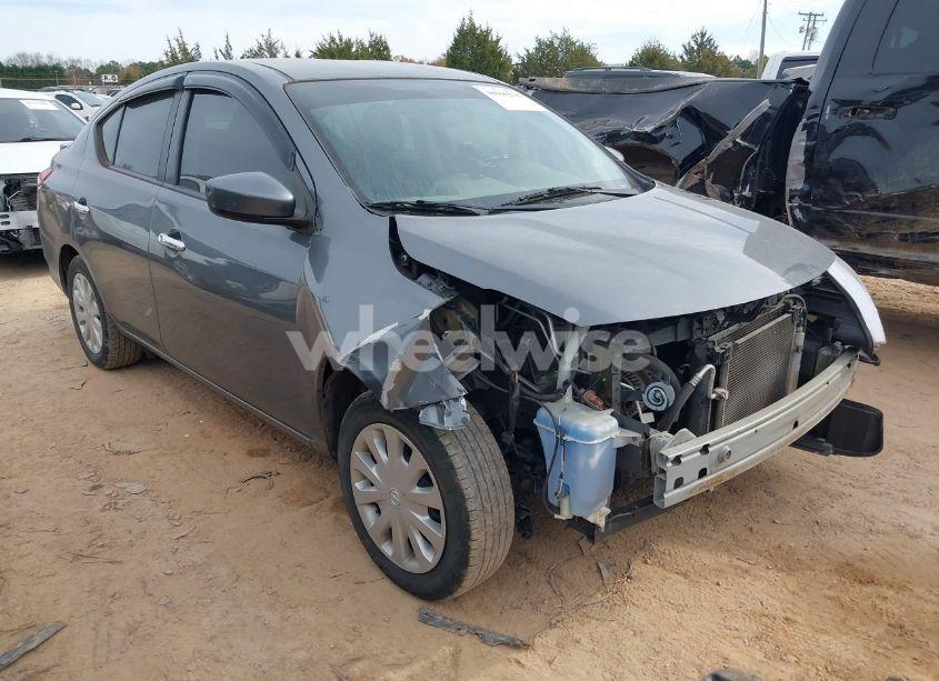 2019 Nissan Versa 1.6 SV (VIN 3N1CN7AP7KL840949) main photo