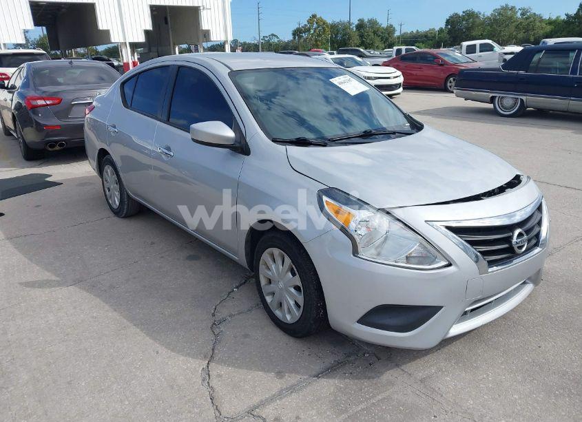 2019 Nissan Versa 1.6 SV (VIN 3N1CN7AP7KL845987) main photo
