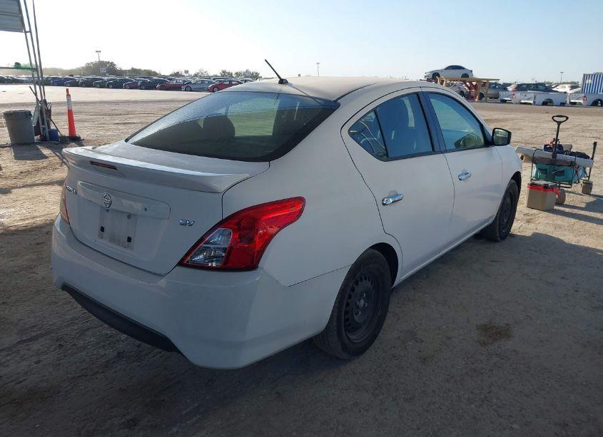 Photo 4 of 2019 Nissan Versa 1.6 SV (VIN 3N1CN7AP7KL852115)