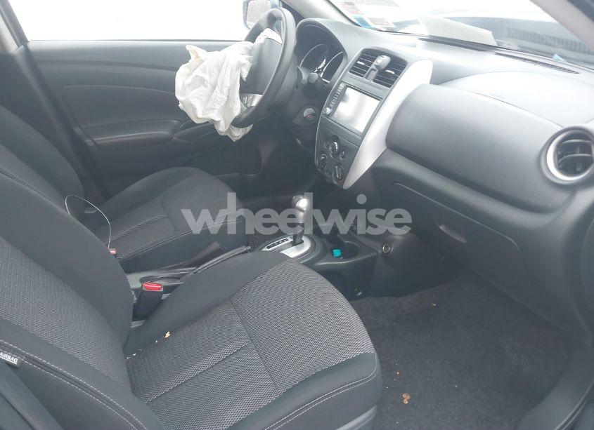 Photo 5 of 2019 Nissan Versa 1.6 SV (VIN 3N1CN7AP7KL859422)