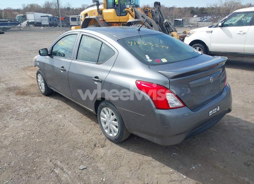 Photo 3 of 2019 Nissan Versa 1.6 S+ (VIN 3N1CN7AP7KL863891)