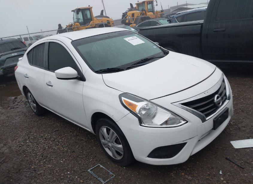 2019 Nissan Versa 1.6 SV (VIN 3N1CN7AP7KL873918) main photo