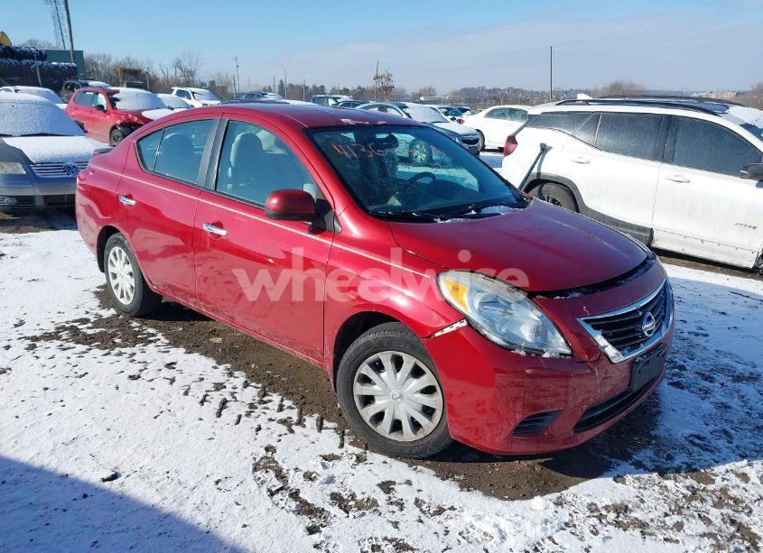 2013 Nissan Versa 1.6 SV (VIN 3N1CN7AP8DL826626) main photo