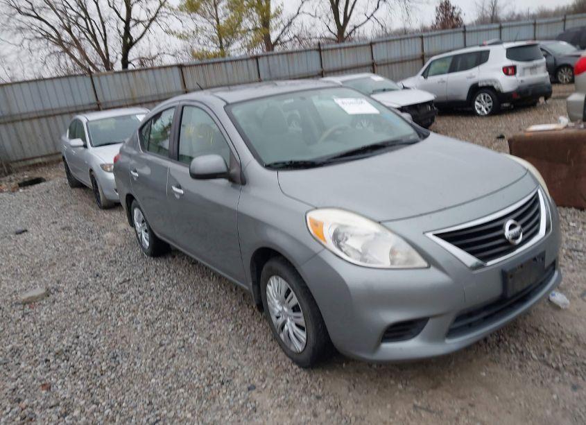 2013 Nissan Versa 1.6 SV (VIN 3N1CN7AP8DL887779) main photo
