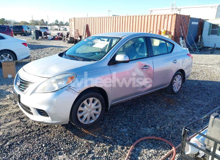 Photo 2 of 2013 Nissan Versa 1.6 SV (VIN 3N1CN7AP8DL889015)