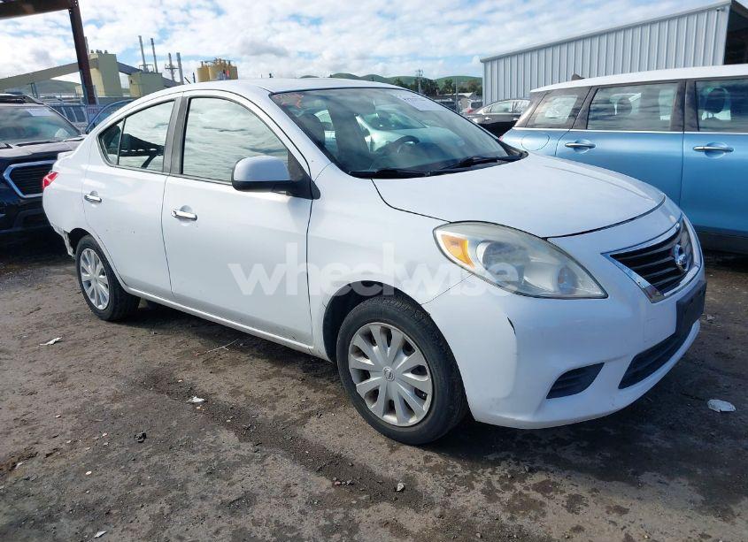 2014 Nissan Versa 1.6 SV (VIN 3N1CN7AP8EL817328) main photo