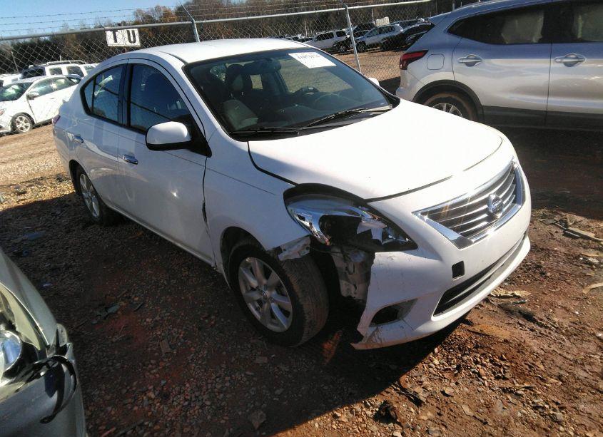 2014 Nissan Versa 1.6 SV (VIN 3N1CN7AP8EL823453) main photo