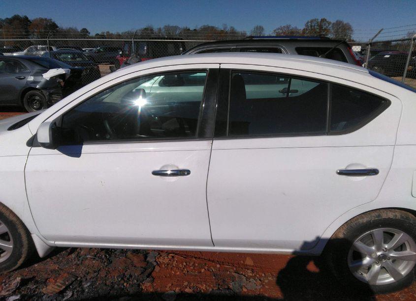 Photo 14 of 2014 Nissan Versa 1.6 SV (VIN 3N1CN7AP8EL823453)