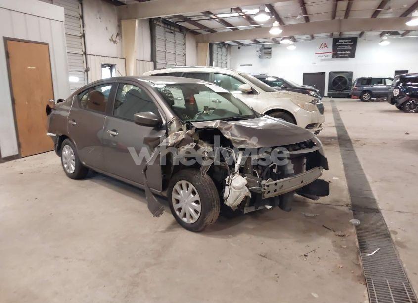 2015 Nissan Versa 1.6 S/1.6 S+/1.6 SL/1.6 SV (VIN 3N1CN7AP8FL810638) main photo