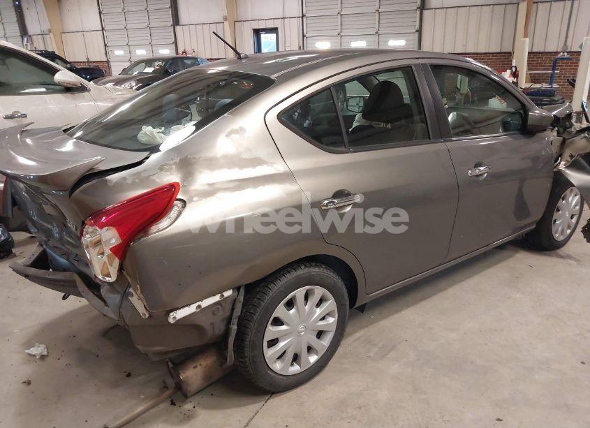 Photo 4 of 2015 Nissan Versa 1.6 S/1.6 S+/1.6 SL/1.6 SV (VIN 3N1CN7AP8FL810638)