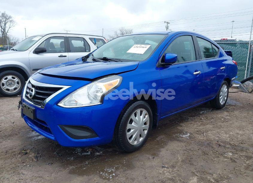 Photo 2 of 2015 Nissan Versa 1.6 SV (VIN 3N1CN7AP8FL823227)