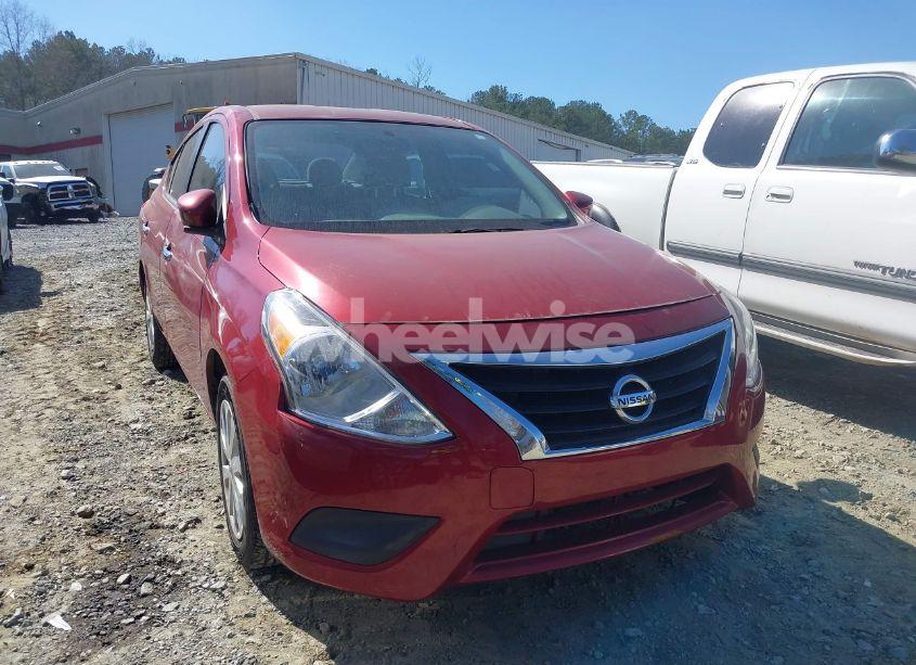 2015 Nissan Versa 1.6 SV (VIN 3N1CN7AP8FL827813) main photo