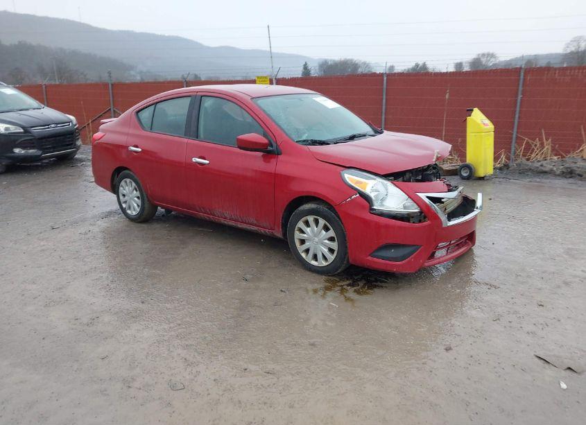 2015 Nissan Versa 1.6 SV (VIN 3N1CN7AP8FL828458) main photo