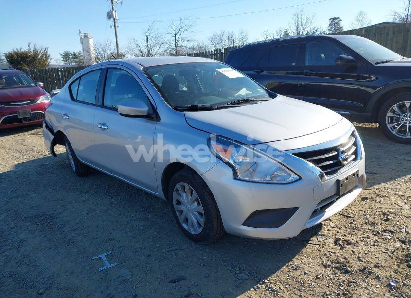2015 Nissan Versa 1.6 S/1.6 S+/1.6 SL/1.6 SV (VIN 3N1CN7AP8FL859077) main photo