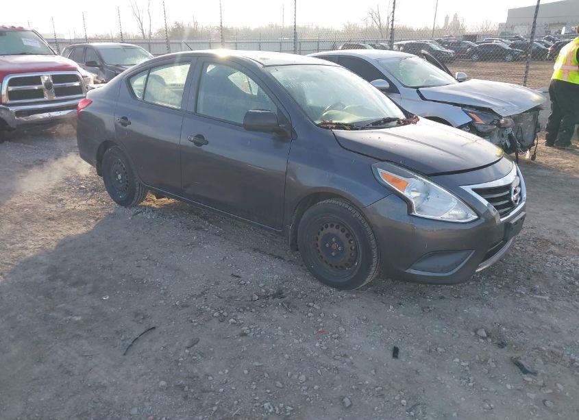 2015 Nissan Versa 1.6 S+ (VIN 3N1CN7AP8FL868376) main photo
