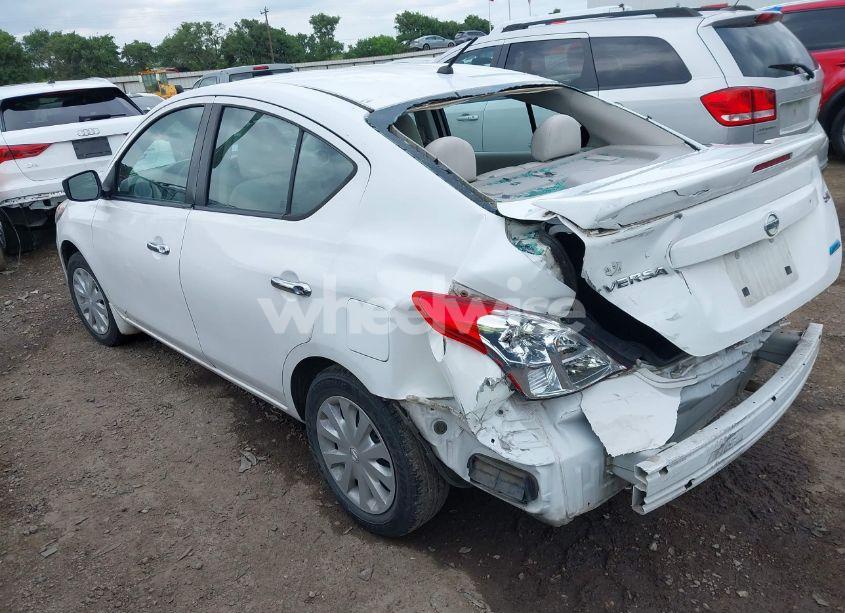 Photo 3 of 2015 Nissan Versa 1.6 SV (VIN 3N1CN7AP8FL898493)