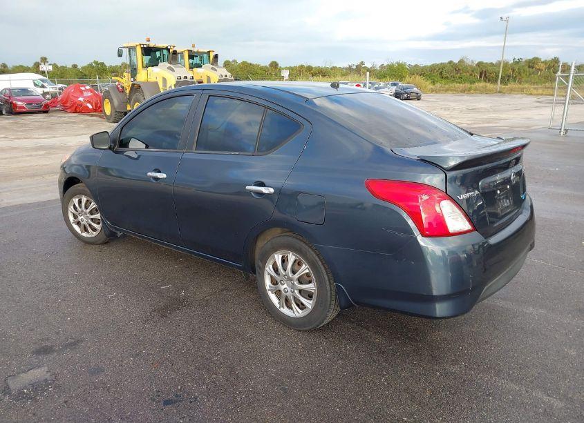 Photo 3 of 2015 Nissan Versa 1.6 SV (VIN 3N1CN7AP8FL905636)
