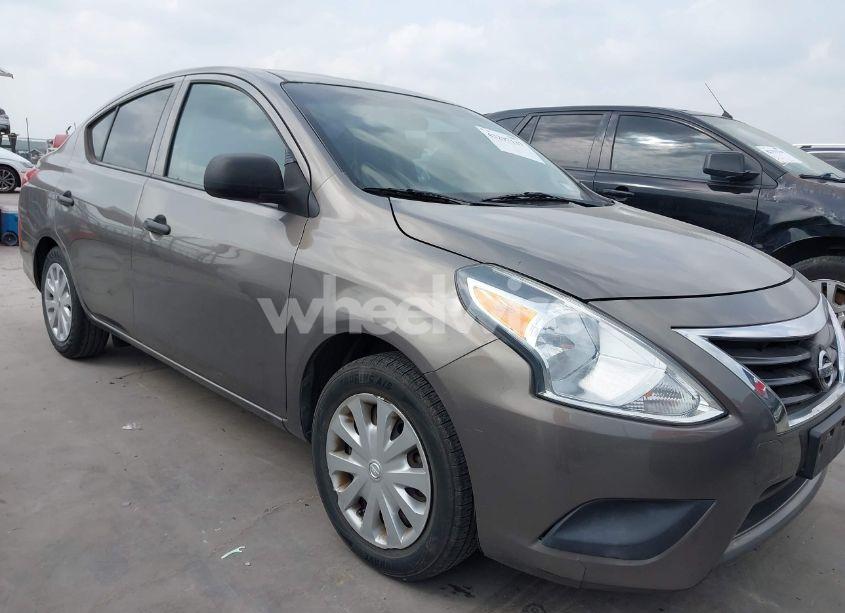 2015 Nissan Versa 1.6 S+ (VIN 3N1CN7AP8FL913610) main photo