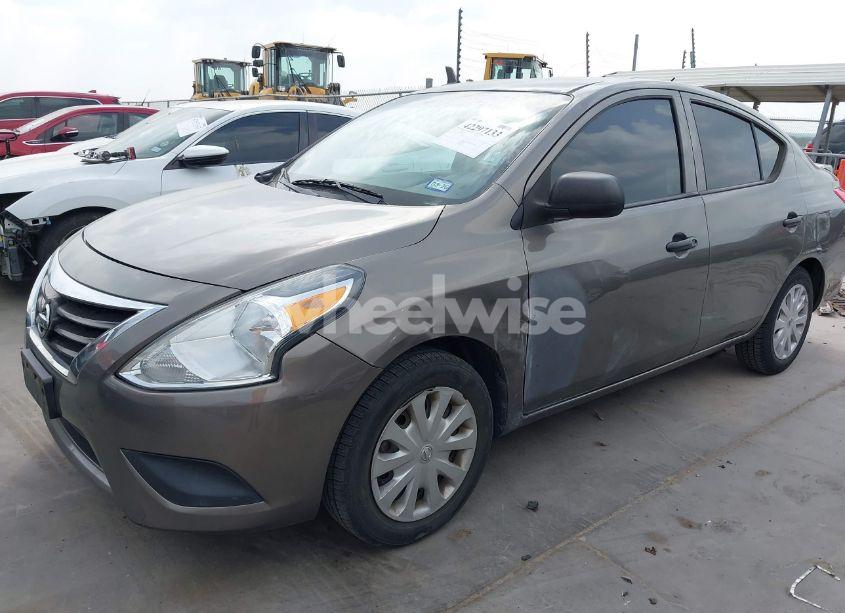 Photo 2 of 2015 Nissan Versa 1.6 S+ (VIN 3N1CN7AP8FL913610)