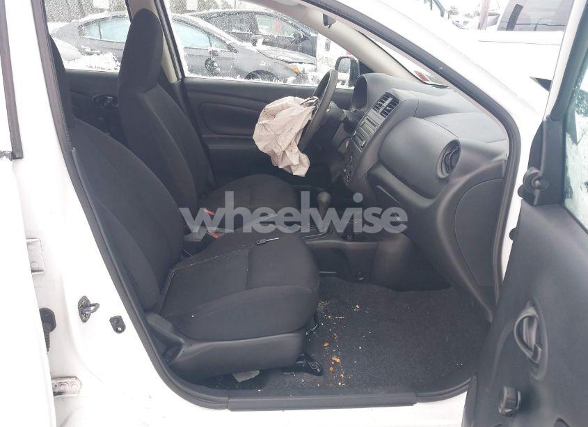 Photo 5 of 2015 Nissan Versa 1.6 S+ (VIN 3N1CN7AP8FL914255)