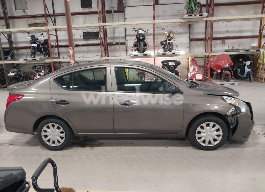Photo 13 of 2015 Nissan Versa 1.6 S+ (VIN 3N1CN7AP8FL915924)