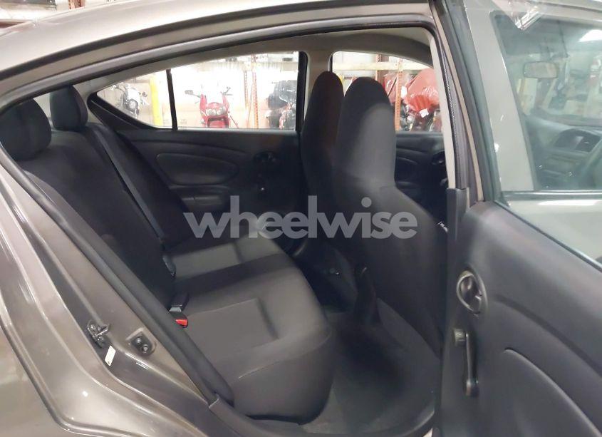 Photo 8 of 2015 Nissan Versa 1.6 S+ (VIN 3N1CN7AP8FL915924)