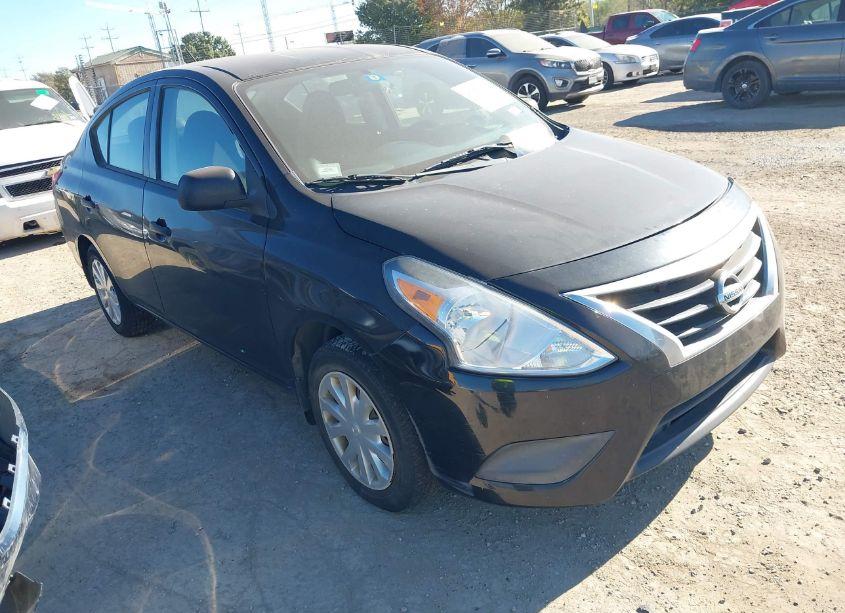 2015 Nissan Versa 1.6 S (VIN 3N1CN7AP8FL916460) main photo