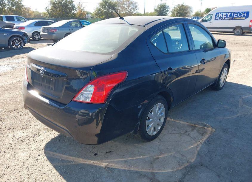 Photo 4 of 2015 Nissan Versa 1.6 S (VIN 3N1CN7AP8FL916460)