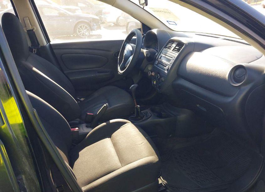 Photo 5 of 2015 Nissan Versa 1.6 S (VIN 3N1CN7AP8FL916460)