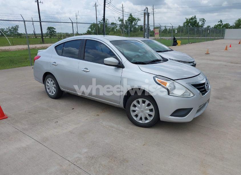 2015 Nissan Versa N/A (VIN 3N1CN7AP8FL933114) main photo