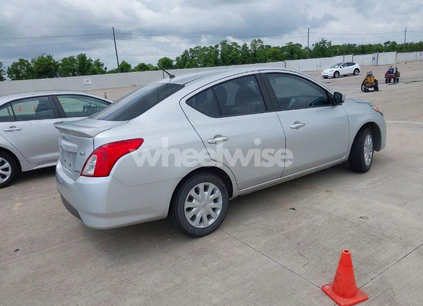 Photo 4 of 2015 Nissan Versa N/A (VIN 3N1CN7AP8FL933114)