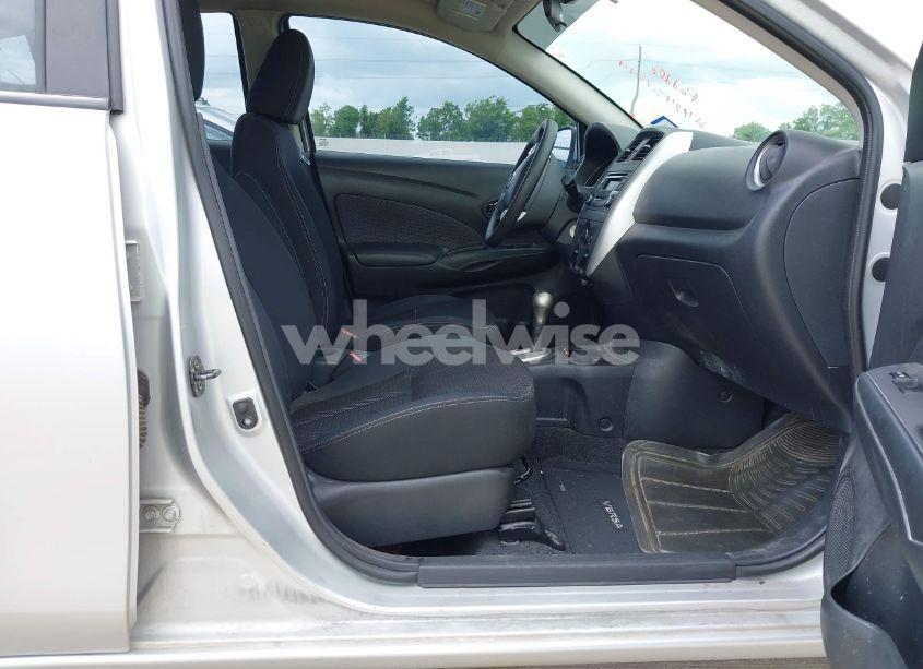 Photo 5 of 2015 Nissan Versa N/A (VIN 3N1CN7AP8FL933114)