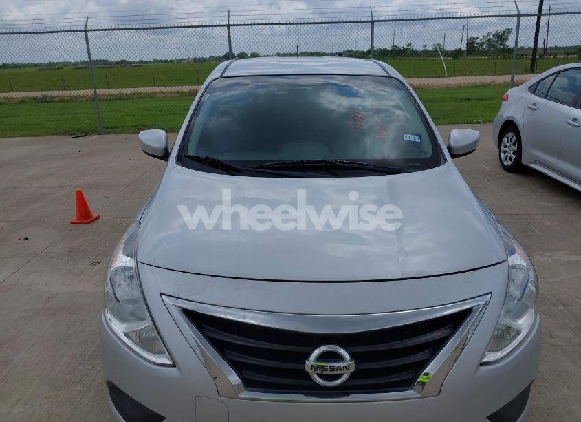 Photo 6 of 2015 Nissan Versa N/A (VIN 3N1CN7AP8FL933114)