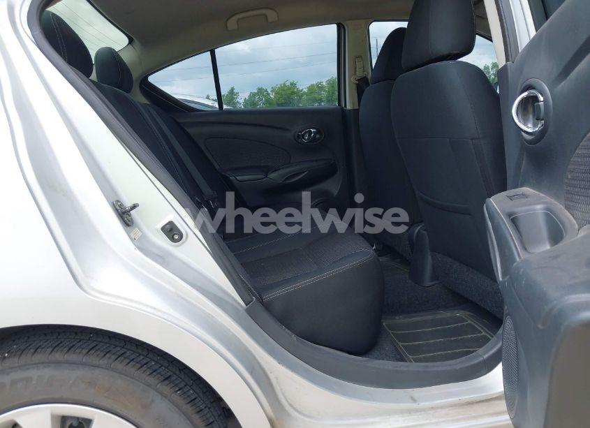 Photo 8 of 2015 Nissan Versa N/A (VIN 3N1CN7AP8FL933114)