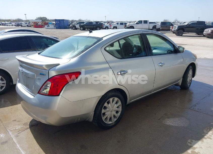 Photo 4 of 2015 Nissan Versa 1.6 SV (VIN 3N1CN7AP8FL949409)