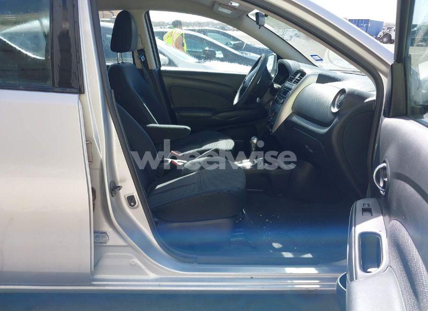 Photo 5 of 2015 Nissan Versa 1.6 SV (VIN 3N1CN7AP8FL949409)