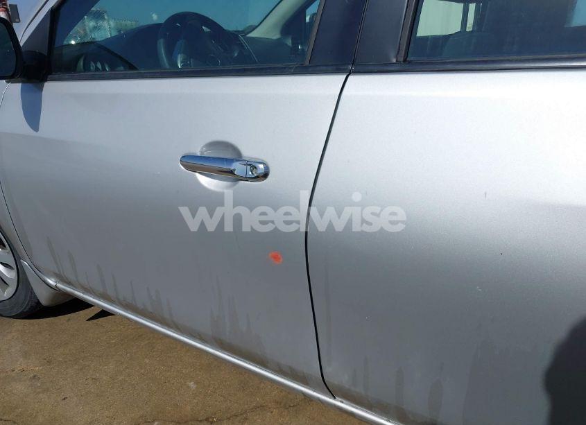 Photo 6 of 2015 Nissan Versa 1.6 SV (VIN 3N1CN7AP8FL949409)