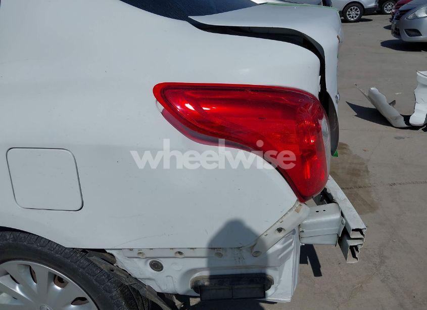 Photo 13 of 2015 Nissan Versa 1.6 S (VIN 3N1CN7AP8FL957283)