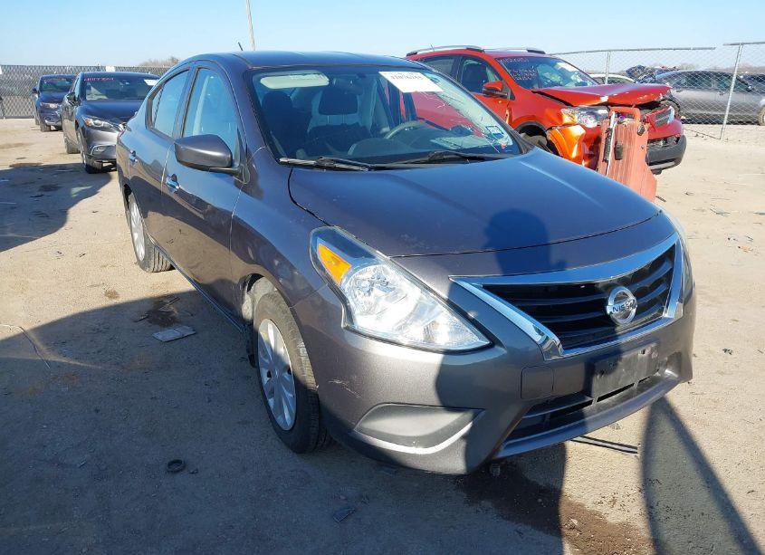 2016 Nissan Versa 1.6 SV (VIN 3N1CN7AP8GL894686) main photo