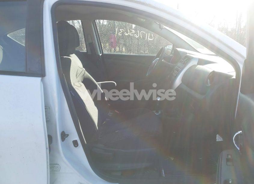 Photo 5 of 2016 Nissan Versa 1.6 SV (VIN 3N1CN7AP8GL903922)