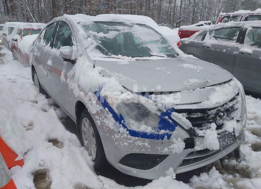 2016 Nissan Versa 1.6 SV (VIN 3N1CN7AP8GL913608) main photo