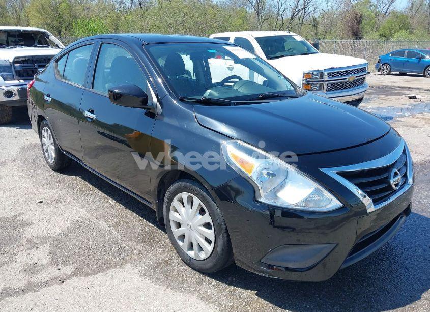 2017 Nissan Versa 1.6 SV (VIN 3N1CN7AP8HL810271) main photo