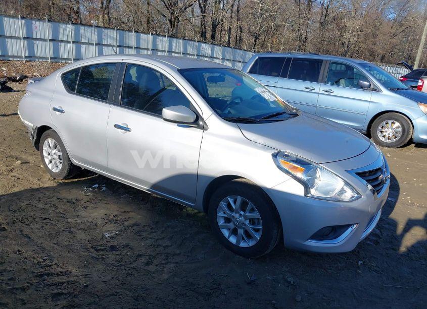 2017 Nissan Versa 1.6 SV (VIN 3N1CN7AP8HL825630) main photo