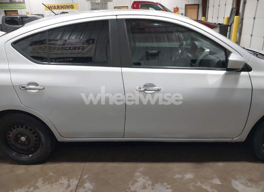 Photo 14 of 2018 Nissan Versa 1.6 SV (VIN 3N1CN7AP8JK434439)